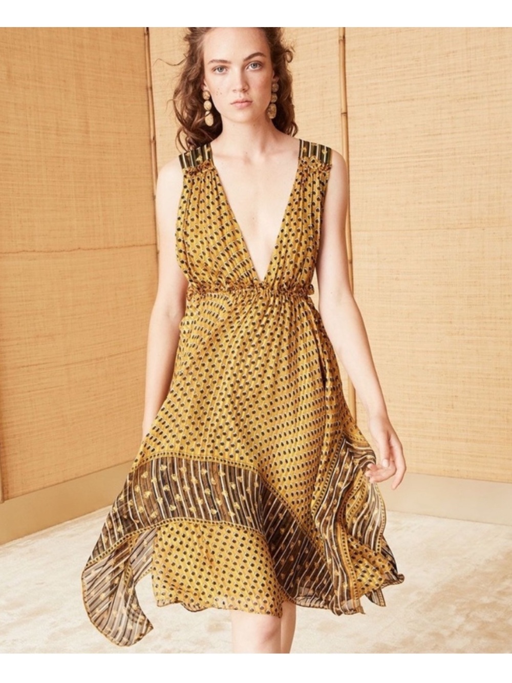 Ulla Johnson Colette
Handkerchief Silk Cross Back dress